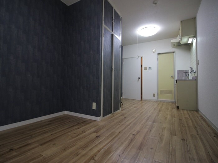 物件内観写真4　(居室)