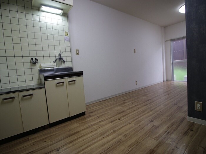 物件内観写真9　(居室)