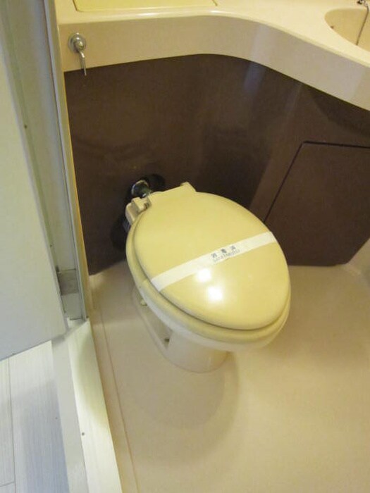 物件内観写真8　(トイレ)