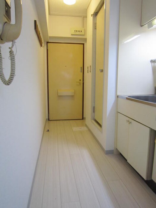 物件内観写真16　(玄関)