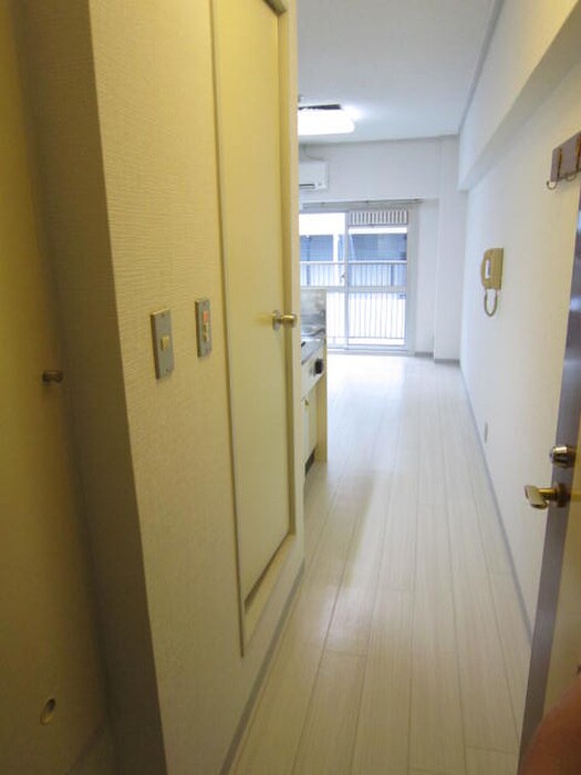 物件内観写真17　(廊下)