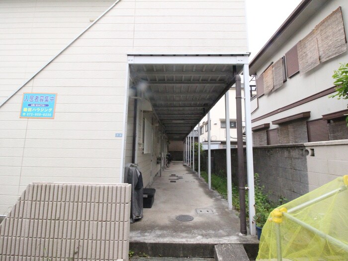 物件外観写真4　(エントランス部分)