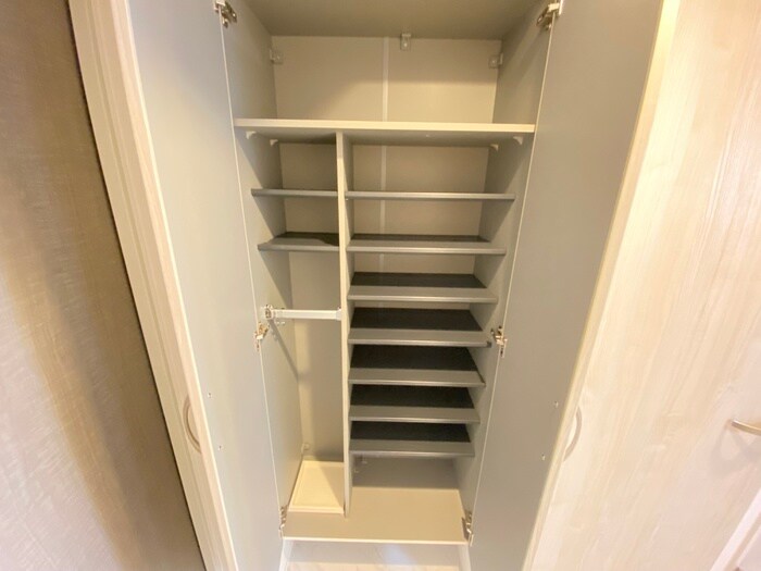 物件内観写真13　(靴箱)