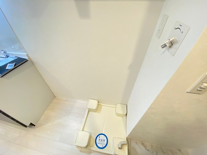 物件内観写真14　(洗濯機置場)