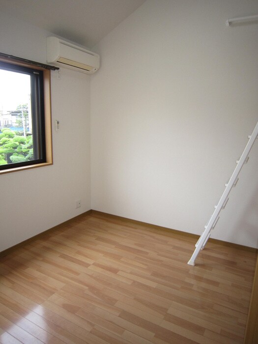 物件内観写真8　(居室)