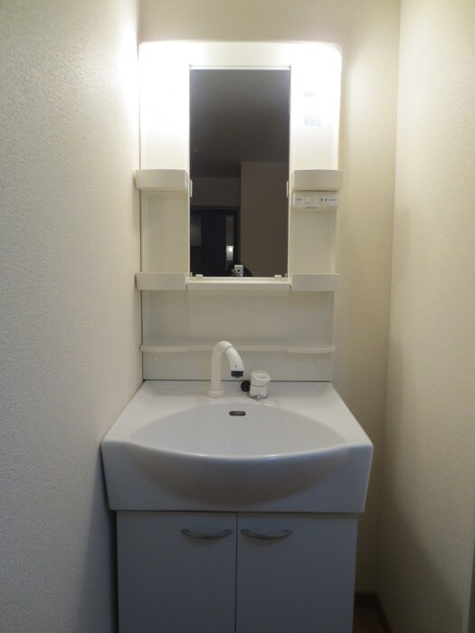 物件内観写真13　(洗面)