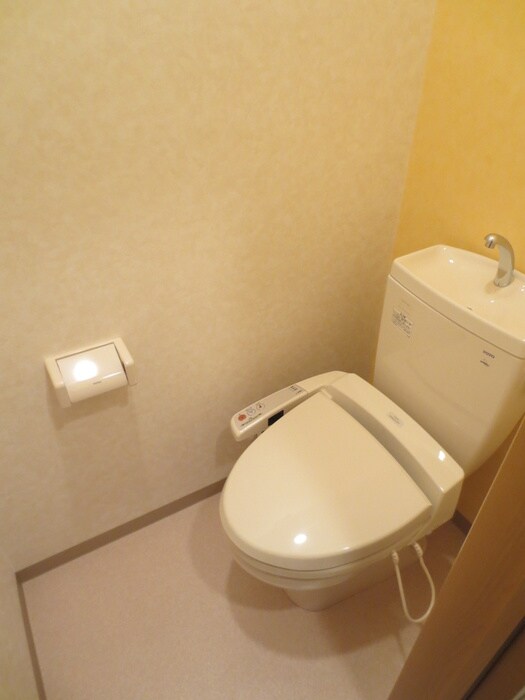 物件内観写真14　(トイレ)