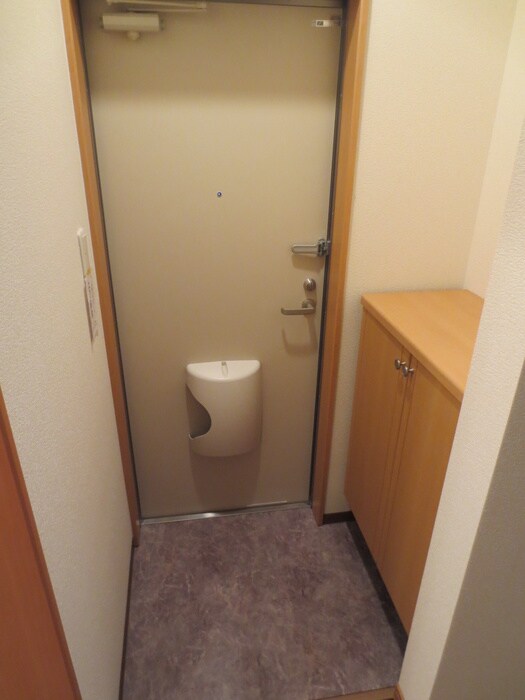 物件内観写真15　(玄関)