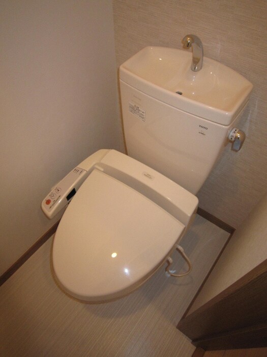 物件内観写真16　(トイレ)