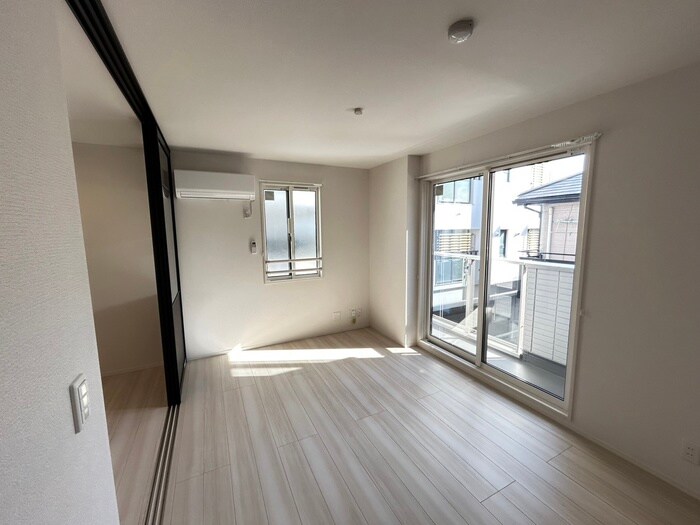 物件内観写真9　(居室)