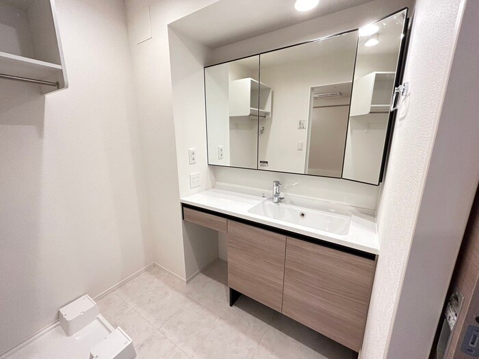 物件内観写真13　(洗面)