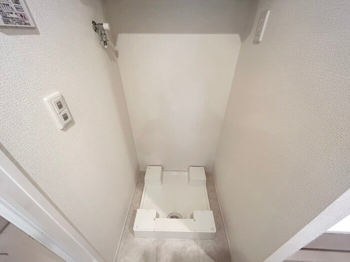 物件内観写真14　(洗濯機置場)