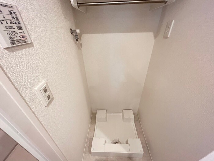 物件内観写真14　(洗濯機置場)