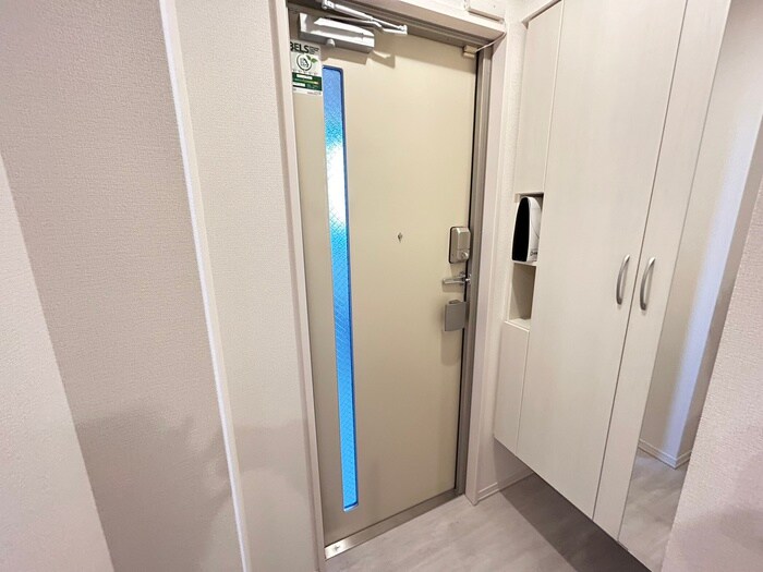 物件内観写真16　(玄関)