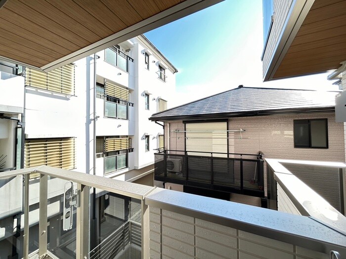 物件内観写真18　(室内からの展望)