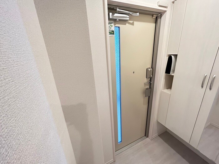 物件内観写真18　(玄関)