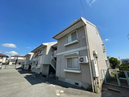 ハイツ・クレッシェンド外観写真