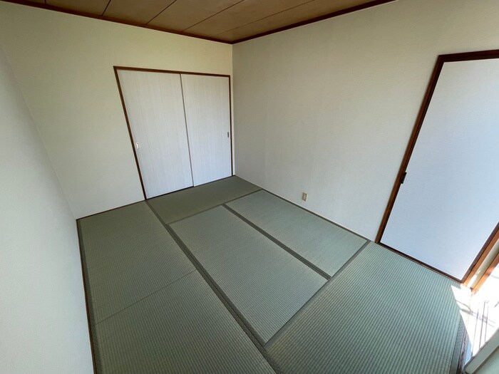 物件内観写真10　(居室)