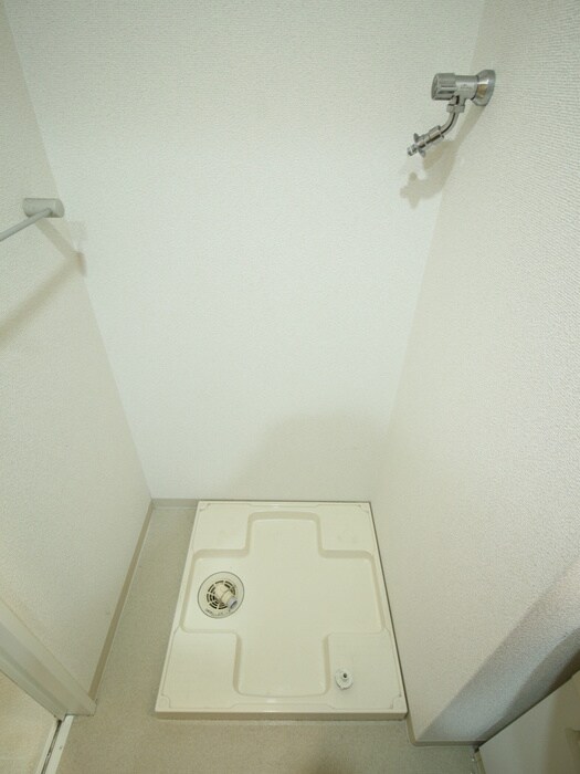 物件内観写真17　(洗濯機置場)