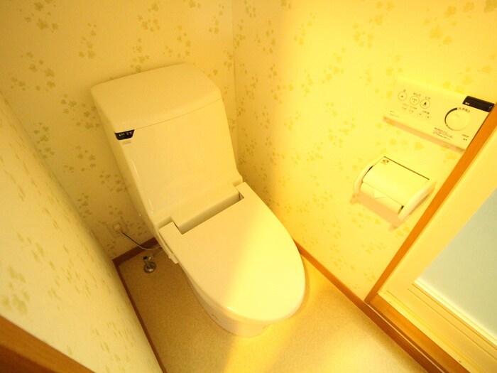 物件内観写真12　(トイレ)