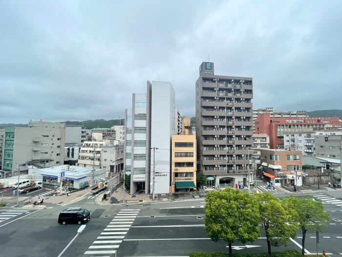 物件内観写真17　(室内からの展望)