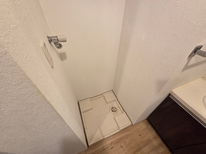 物件内観写真10　(洗濯機置場)