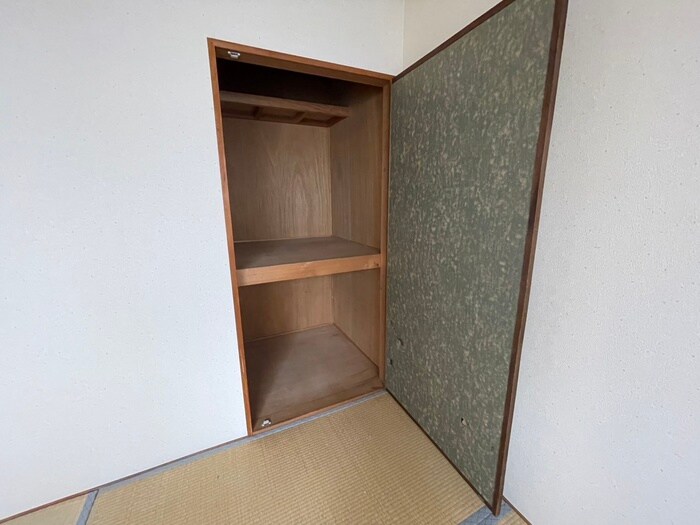 物件内観写真16　(収納)