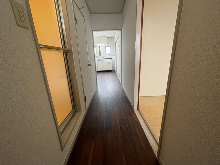 物件内観写真18　(廊下)