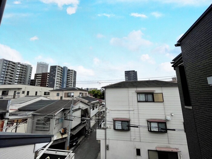 物件内観写真22　(室内からの展望)