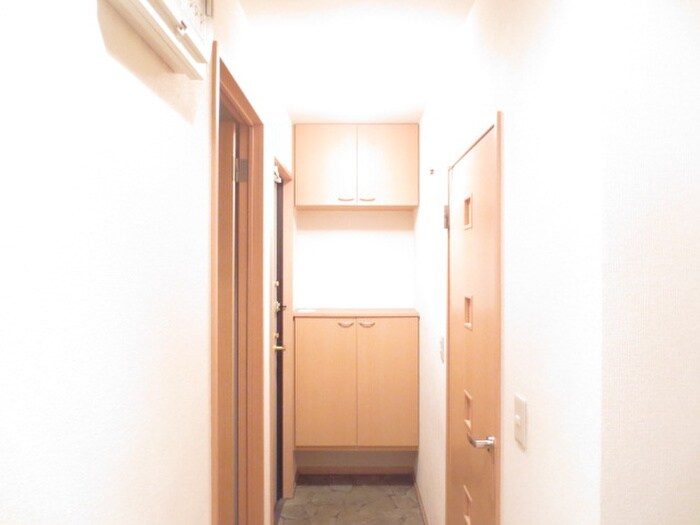 物件内観写真10　(玄関)