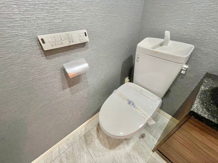 物件内観写真11　(トイレ)