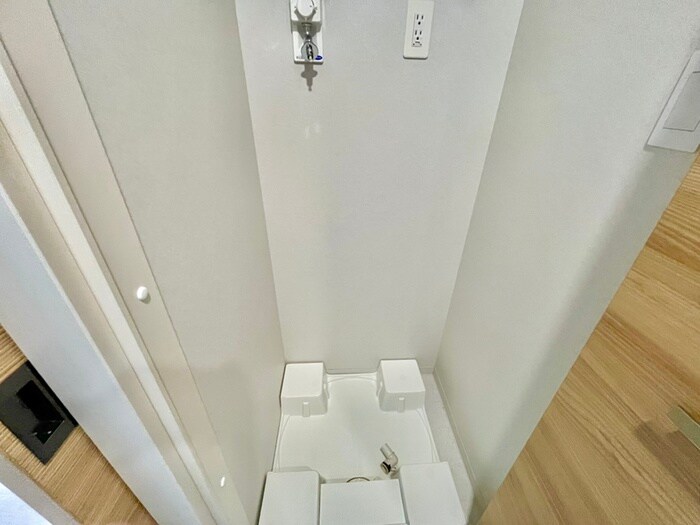物件内観写真12　(洗濯機置場)