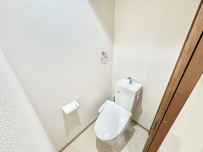物件内観写真15　(トイレ)