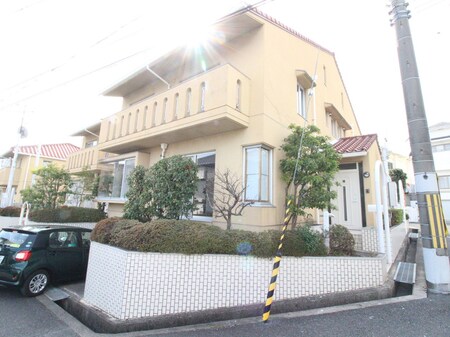 旭丘住宅外観写真