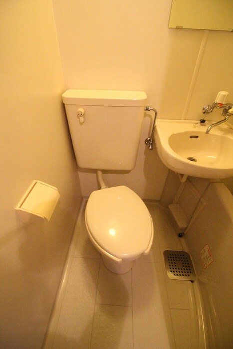 物件内観写真4　(トイレ)