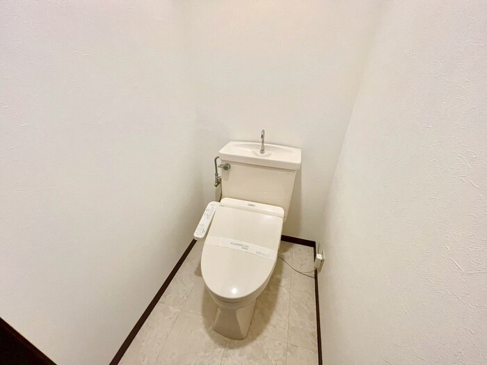 物件内観写真13　(トイレ)