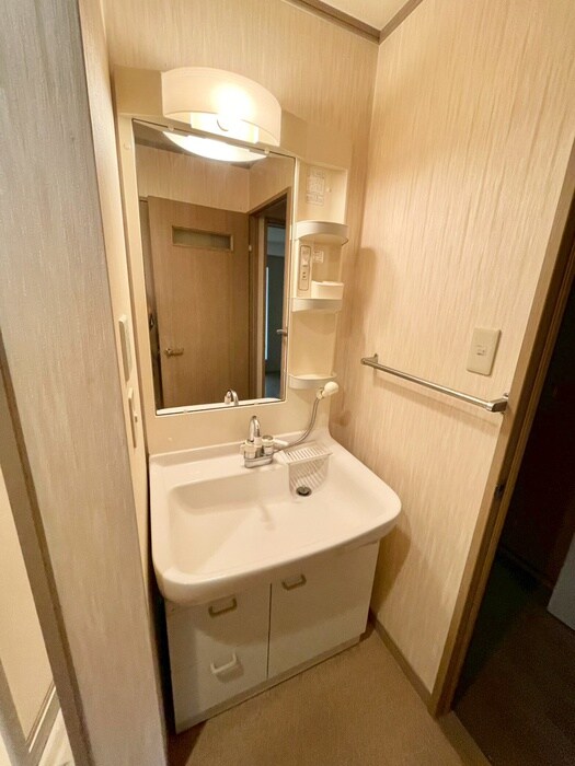 物件内観写真11　(洗面)