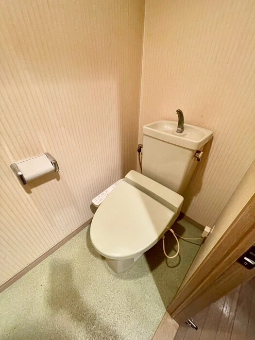 物件内観写真12　(トイレ)