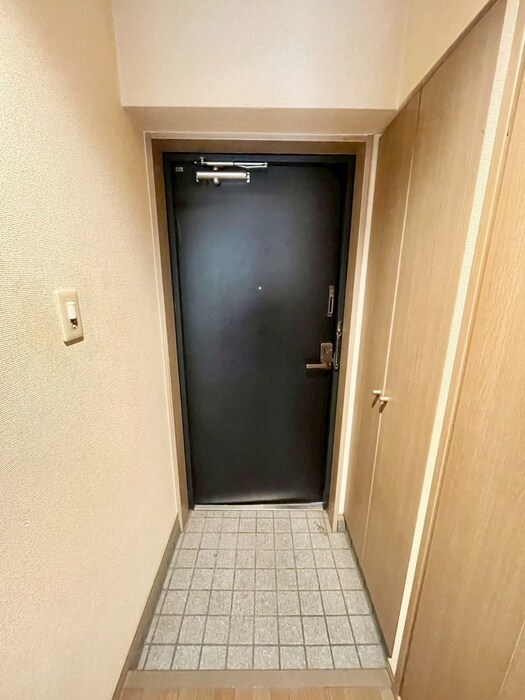 物件内観写真14　(玄関)