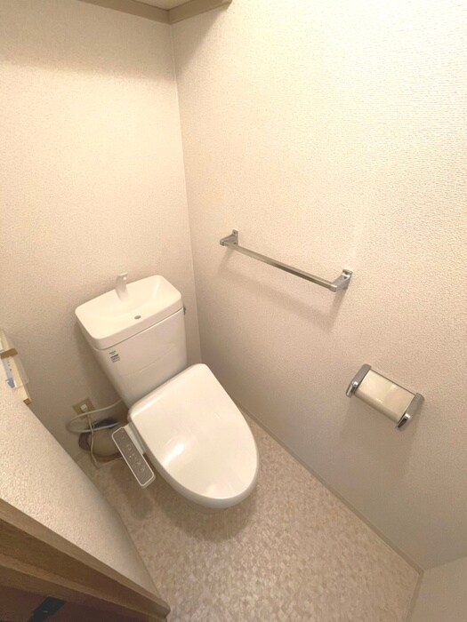 物件内観写真8　(トイレ)