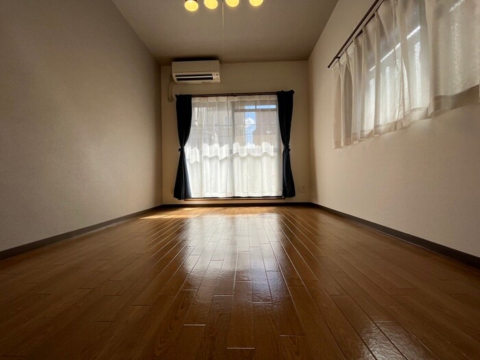 物件内観写真13　(居室)