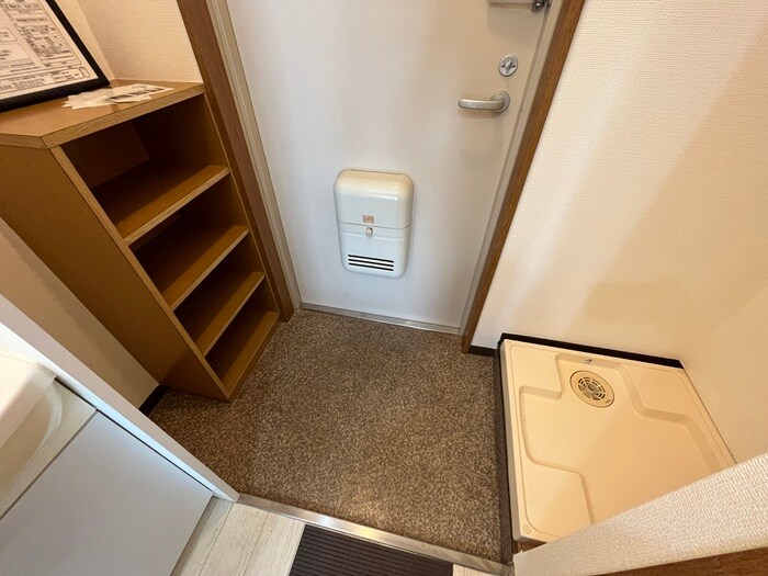 物件内観写真15　(玄関)