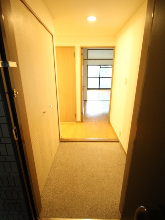 物件内観写真15　(玄関)