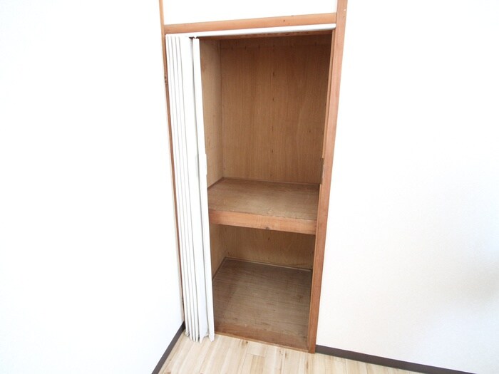 物件内観写真16　(収納)