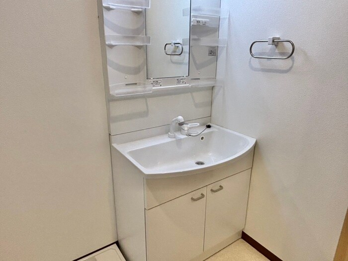 物件内観写真4　(洗面)