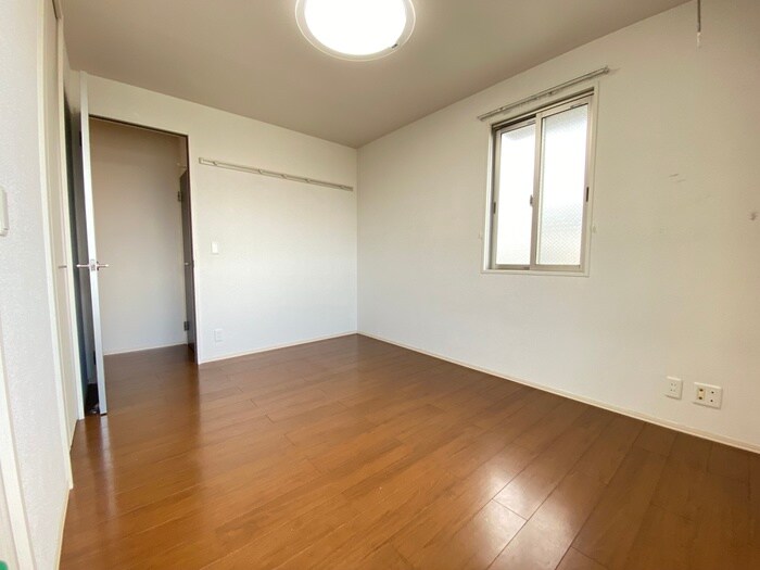 物件内観写真8　(居室)