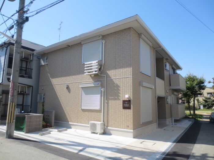 物件外観写真3　(駐車場)