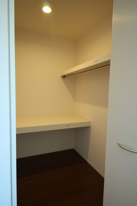 物件内観写真9　(収納)