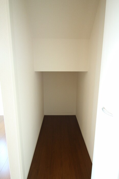 物件内観写真13　(収納)