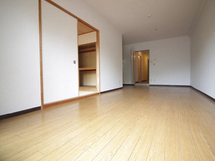 物件内観写真7　(居室)